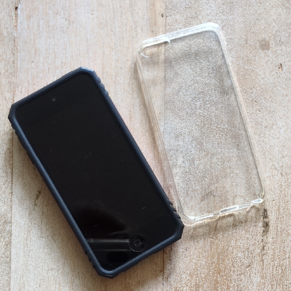 Apple iPod Touch 7th Generation - Picture 3 of 3